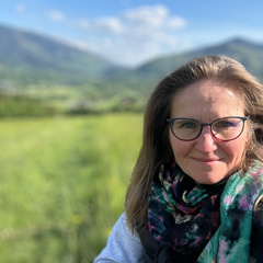 Alexandra Bockova - author image.jpeg
