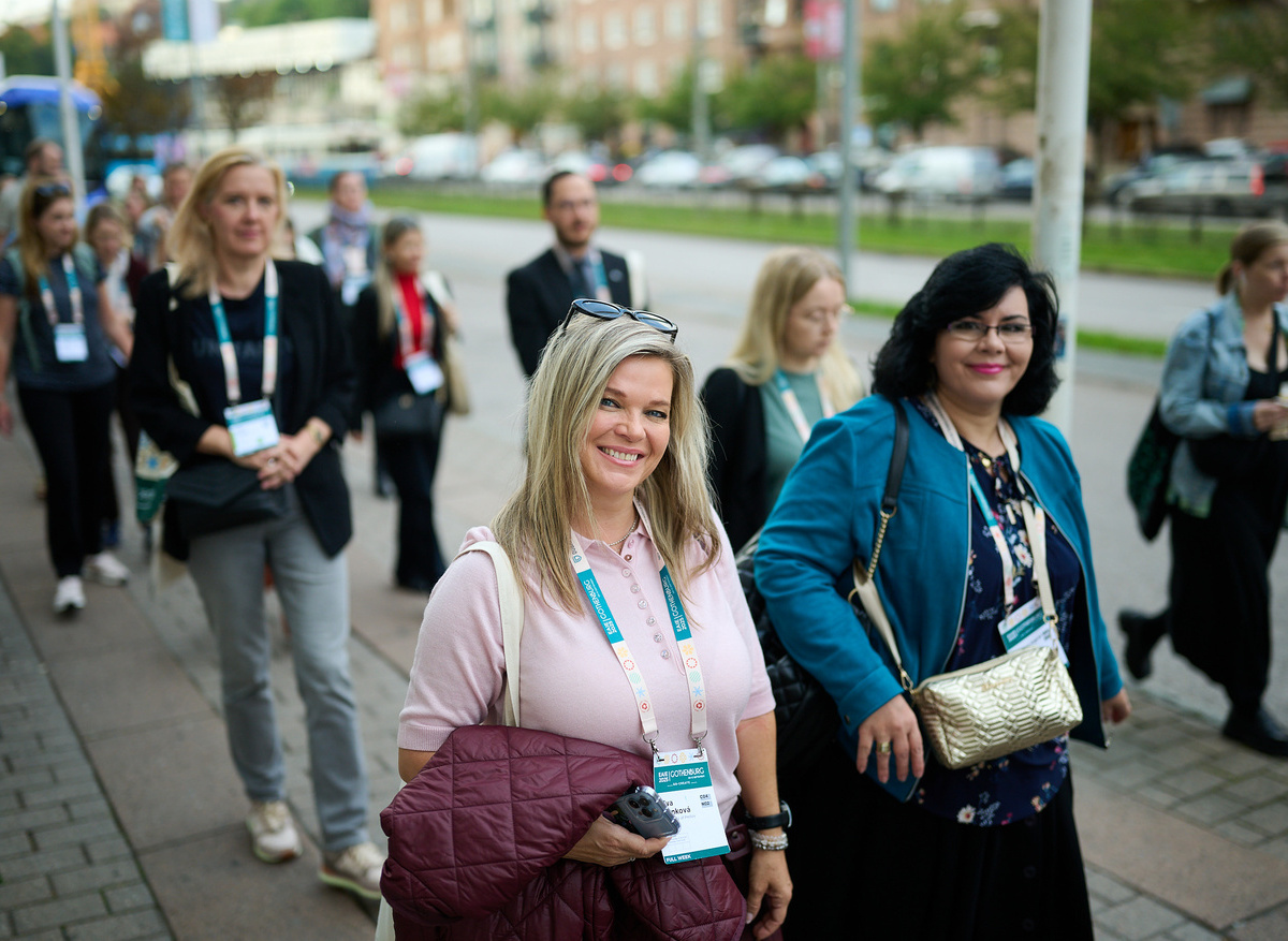 Participants arriving at Svenska Mässan