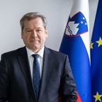 Dr. Igor Papič