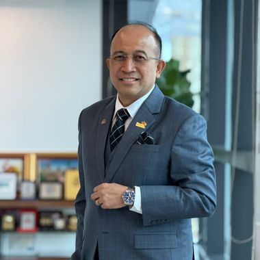 Novie Tajuddin
